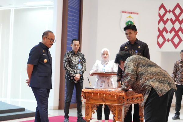 Tangani Stunting dan Kemiskinan, Pemprov Sukbar Gandeng 17 Perusahaan Swasta