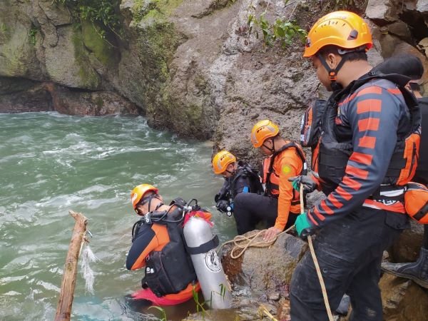 Pria 60 Tahun Diduga Terseret Arus Saat Memompa Air di Sungai Takapala