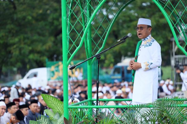 Makna Pengorbanan dan Cinta Sejati Menggema di Lapangan Karebosi Saat Idul Adha