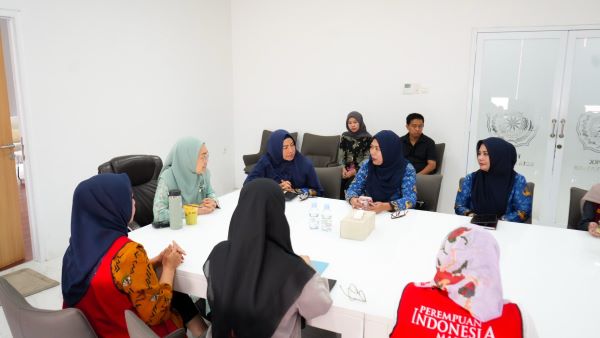 Perkuat Peran Perempuan dan Anak, TP PKK dan DPPPA Makassar Jalin Kolaborasi