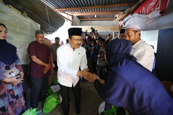 Mensos Saifullah Yusuf Sambangi Keluarga Dandi, Korban Tewas Kerusuhan di Makassar