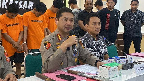 Janjian Lewat Medsos, Geng Motor di Makassar Live TikTok saat Tawuran