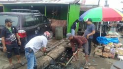 Tindak Lanjut Instruksi Wabup, DLHK Sinjai Gelar Kerja Bakti di TPI Lappa