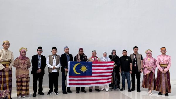 Disambut Hangat, Kafilah Malaysia Resmi Hadir di MQKI 2025 Wajo