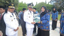 Peringati Hari OTDA ke-29, Pemkab Jeneponto Serahkan SK CPNS 2024