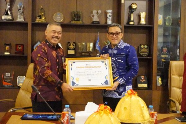 Serahkan Penghargaan Opini WTP, Kemenkeu RI Apresiasi Pengelolaan Keuangan Jeneponto