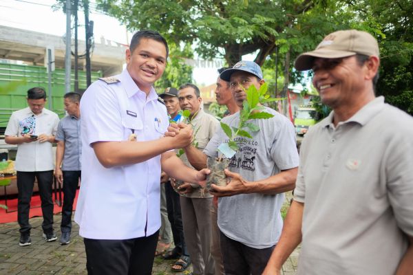Resmikan Desa Kopi, Bupati Bantaeng Distribusikan 600 Ribu Bibit Unggul Arabika