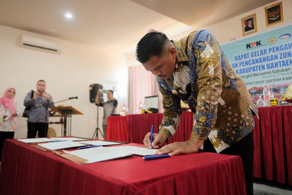 Wujudkan WBK-WBBM, Bupati Bantaeng Ajak Seluruh Jajaran Canangkan Zona Integritas