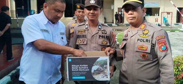 Personel Polresta Mamuju Galang Bantuan untuk Korban Bencana Alam di Sumatera