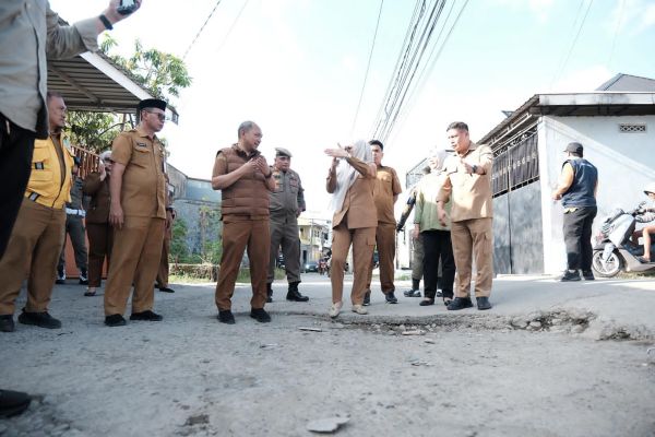 Husniah Genjot Perbaikan Jalan di Pallangga, Target Urai Kemacetan