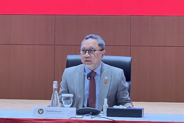 Menko Zulhas Bidik Kopdes Jadi Infrastruktur Penyalur Beras Hingga MBG