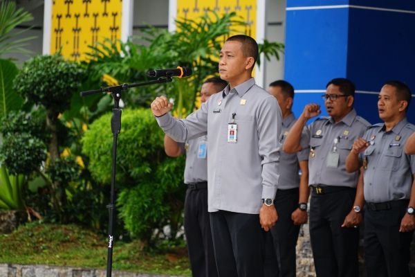 Pimpin Apel Perdana 2026, Kakanwil Kemenkum Sulbar Semangati Jajaran Tingkatkan Kinerja