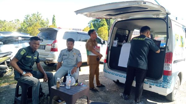 Samsat Keliling Mamuju Bukukan Rp30 Juta di Area Kantor Gubernur