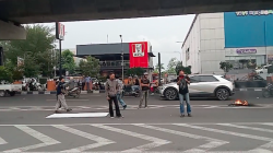 HMI Korkom UNM Demo RS Paramount, Soroti Dugaan Alat Medis Tidak Steril
