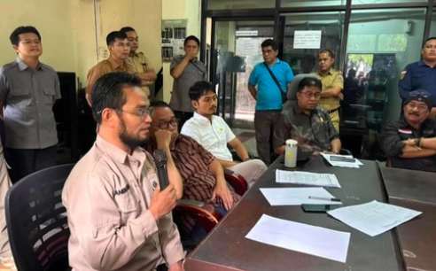Anggota DPRD Makassar Temui Massa Aksi Warga Bitowa