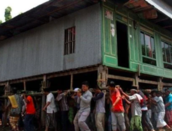 Marakka Bola, Warisan Budaya Bugis yang Masih Hidup di Kabupaten Barru