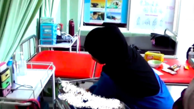 Bayi Perempuan Ditemukan dalam Kardus di Gowa, Polisi Selidiki Orang Tuanya
