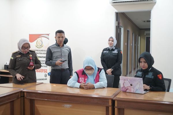 Kejati Sulsel Tahan Tersangka Korupsi Pemberian Kredit BRI Unit Pattalassang Takalar
