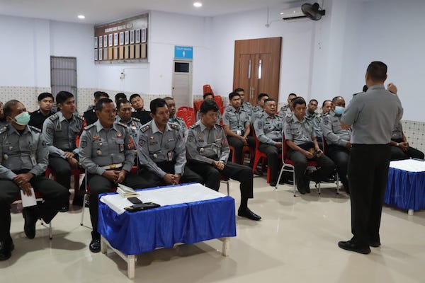 Usai Libur Lebaran, Kalapas Bulukumba Gelar Briefing dengan Jajaran Pengamanan