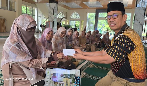 Alumni SMA 5 Makassar Bantu Pembangunan Masjid Al Aqsha Unhas