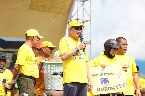 Ribuan Warga Luwu Raya Meriahkan Jalan Sehat Golkar, Bahlil Lahadalia Beri Hadiah Umrah