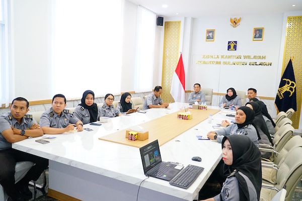 Kanwil Kemenkum Sulsel Ikuti Pembukaan Panel TPI Evaluasi Zona Integritas 2025
