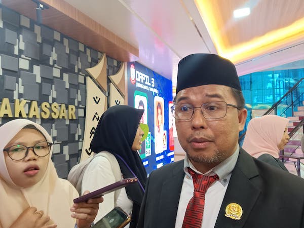 Dewan Soroti Buruknya Tata Kelola Pendidikan Makassar: Data Tak Akurat, Sekolah Masih Disegel