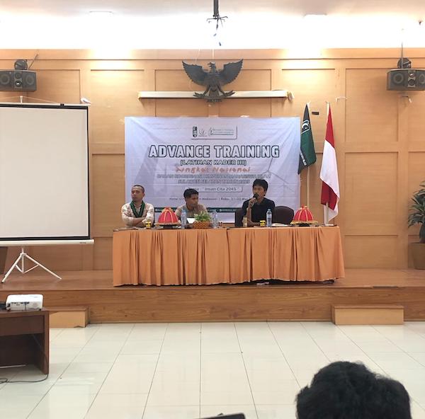 Muhammad Ridha Kupas Tuntas Buku Nyala Api Islam di Forum LK III HMI Badko Sulsel