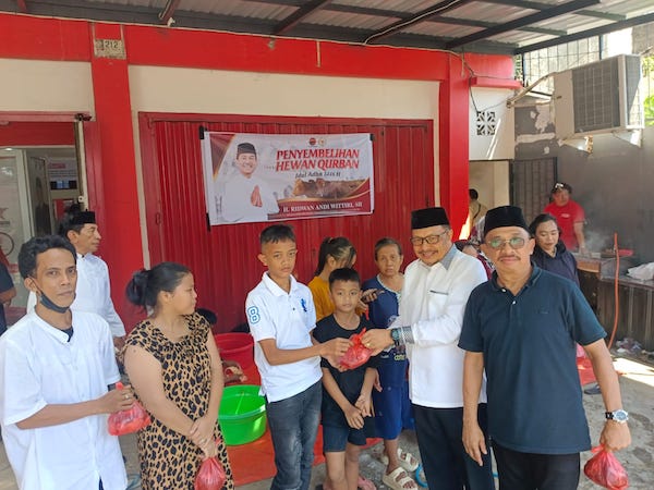 PDIP Sulsel Sembelih 134 Hewan Kurban, 45 Sapi dari ARW