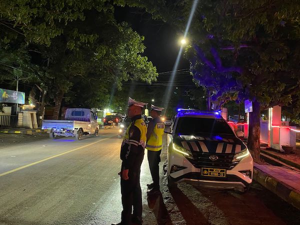 Cegah Lakalantas di Jeneponto, Polisi Laksanakan Blue Light Patrol