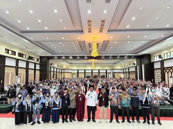 Jemaah Haji Kloter 12 Embarkasi Makassar Tiba di Tanah Air