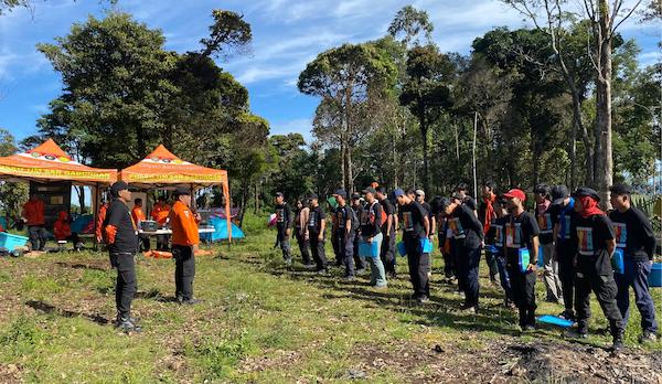 Basarnas Makassar Latihan SAR Gabungan Terkait Gunung Hutan
