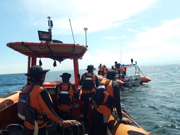 Hari Keempat Pencarian, Tim SAR Temukan Serpihan Diduga Milik KM Asia Mulia