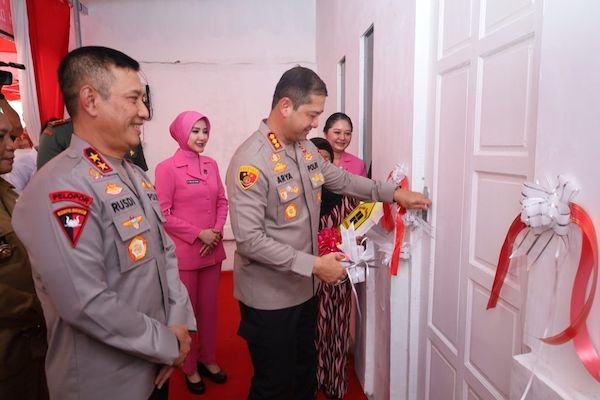 IRT di Makassar Dapat Program Bedah Rumah Jelang HUT Bhayangkara ke-79