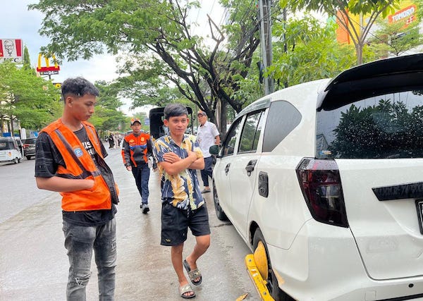 Parkir Sembarangan? Hati-hati, Makassar Kini Punya Pos Pantau!
