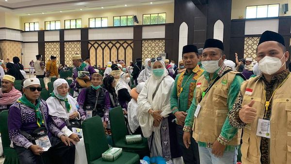 Jemaah Haji Kloter 35 UPG Asal Sultra Tiba di Makassar