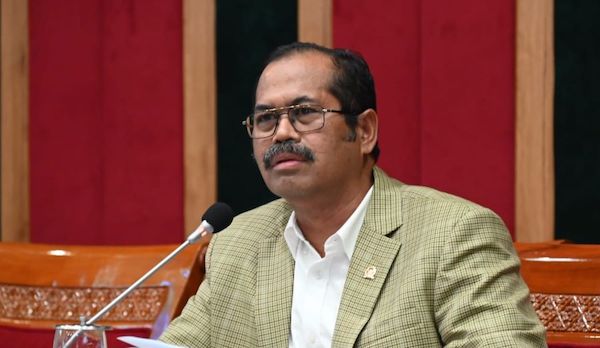 Krisis Literasi Siswa SMP Disorot DPR, Target Indonesia Emas 2045 Terancam