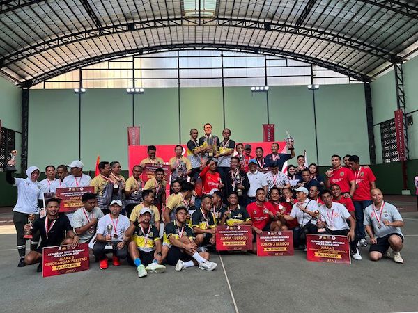 Atlet Tenis Lapangan Polda Sulsel Raih Dua Gelar Juara di Kapolri Cup 2025