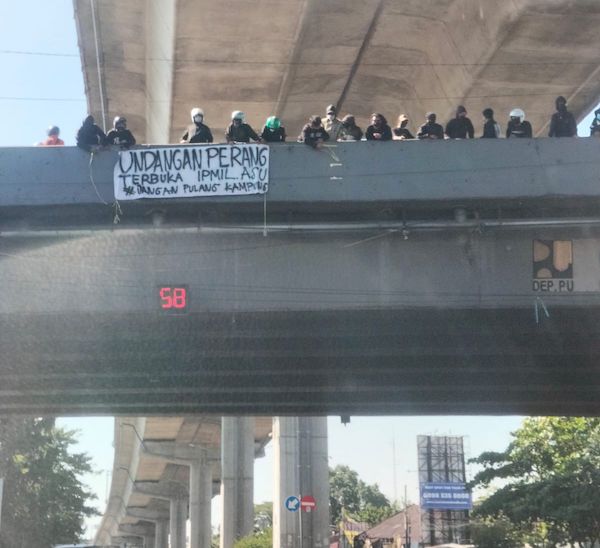 Polisi Selidiki Dalang Dibalik Pemasangan Spanduk Ajakan Perang di Makassar