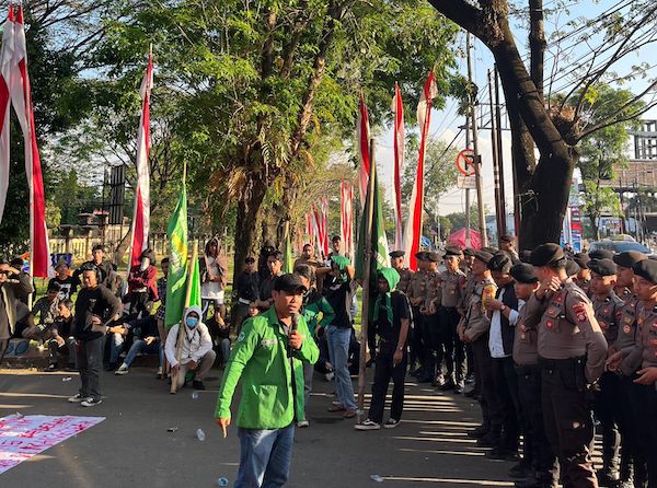 Buntut Teror di Lima Kampus Makassar, Aliansi Wija To Luwu Demo di Polda Sulsel