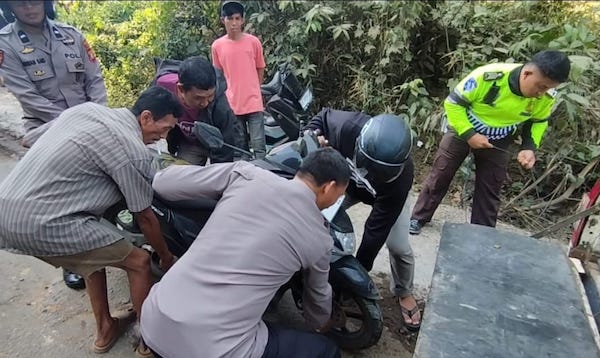 Dua Pengendara Motor Tewas Usai Jatuh dan Terlindas Truk di Maros