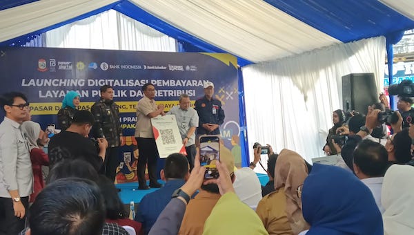 Makassar Resmi Gunakan QRIS untuk Bus, Pasar dan PDAM