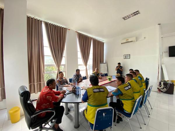 PD Parkir dan Dishub Makassar Berkolaborasi Tertibkan Parkir Liar