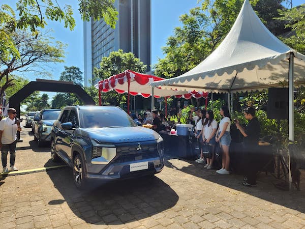 Mitsubishi Destinator Disambut Positif, Ratusan Calon Konsumen Ikuti Test Drive di Makassar