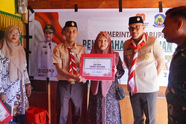 Hormati Jasa Pejuang, Bupati Jeneponto Serahkan Bingkisan Kepada Puluhan Janda Veteran