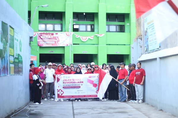 Ratusan Peserta Meriahkan Jalan Sehat Kemerdekaan Universitas Pancasakti Makassar