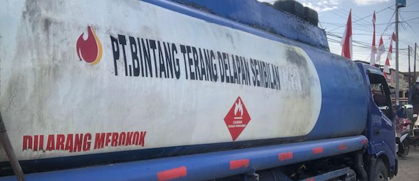 Diduga Muat Solar Ilegal, Polisi Amankan Mobil Tangki