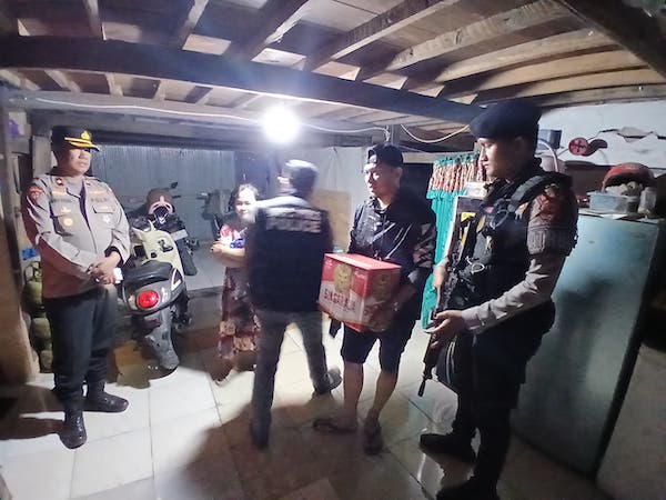 Gelar Razia, Polres Jeneponto Sita Puluhan Botol Miras Ilegal
