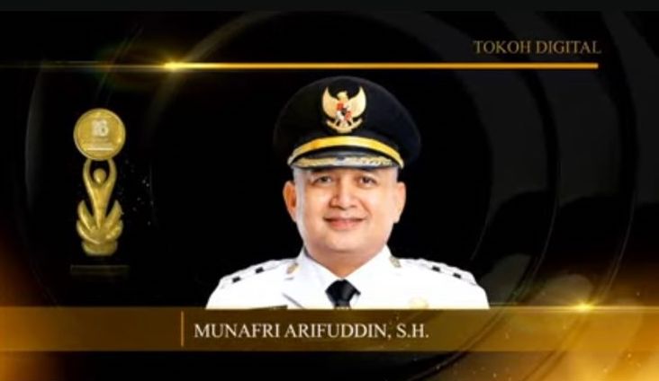 Munafri Arifuddin Raih Tokoh Digital di Kabar Makassar Award 2025