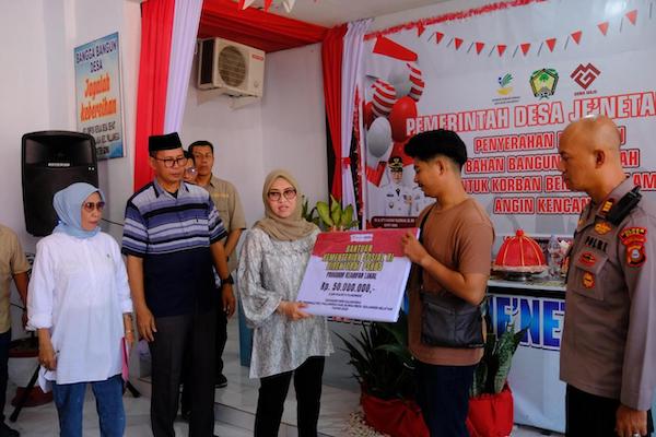 Kemensos Salurkan Rp50 Juta untuk Sanggar Seni Kalegowa